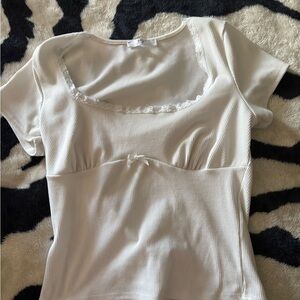 Chic White Ribbed Crop Top